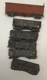 HOn3 6 Freight Cars 5 hoppers + boxcar