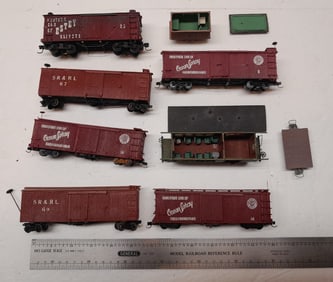 HOn3 or HOn2 1/2 Rolling Stock 8 Cars 2 with Interiors