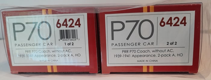 HO Scale Broadway Ltd MEC Pair of P70 Coaches #6425
