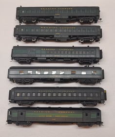 HO Scale Reading Company Passenger Cars (6)