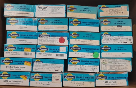 HO Scale Carton of 24 Athearn Freight Car Kits