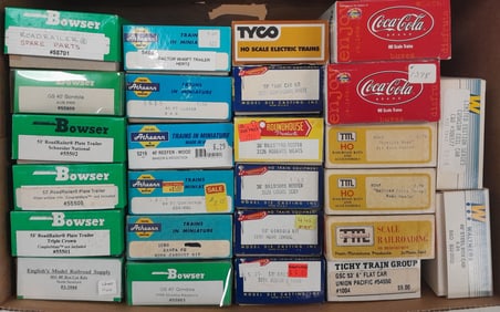 HO Scale Carton of 26 Freight Car Kits
