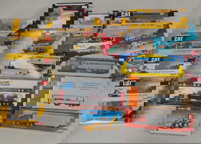 HO Vehicles including Diecast Construction
