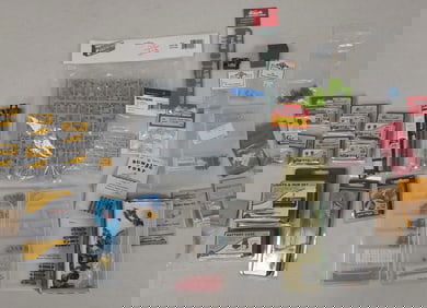 HO Scale "Just Plug" lighting kits and Loose Detail Parts