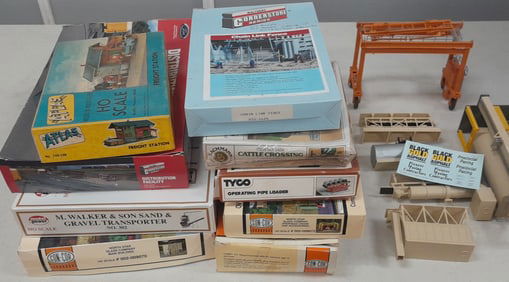 HO Scale Boxed Plastic Structure Kits + Built ups