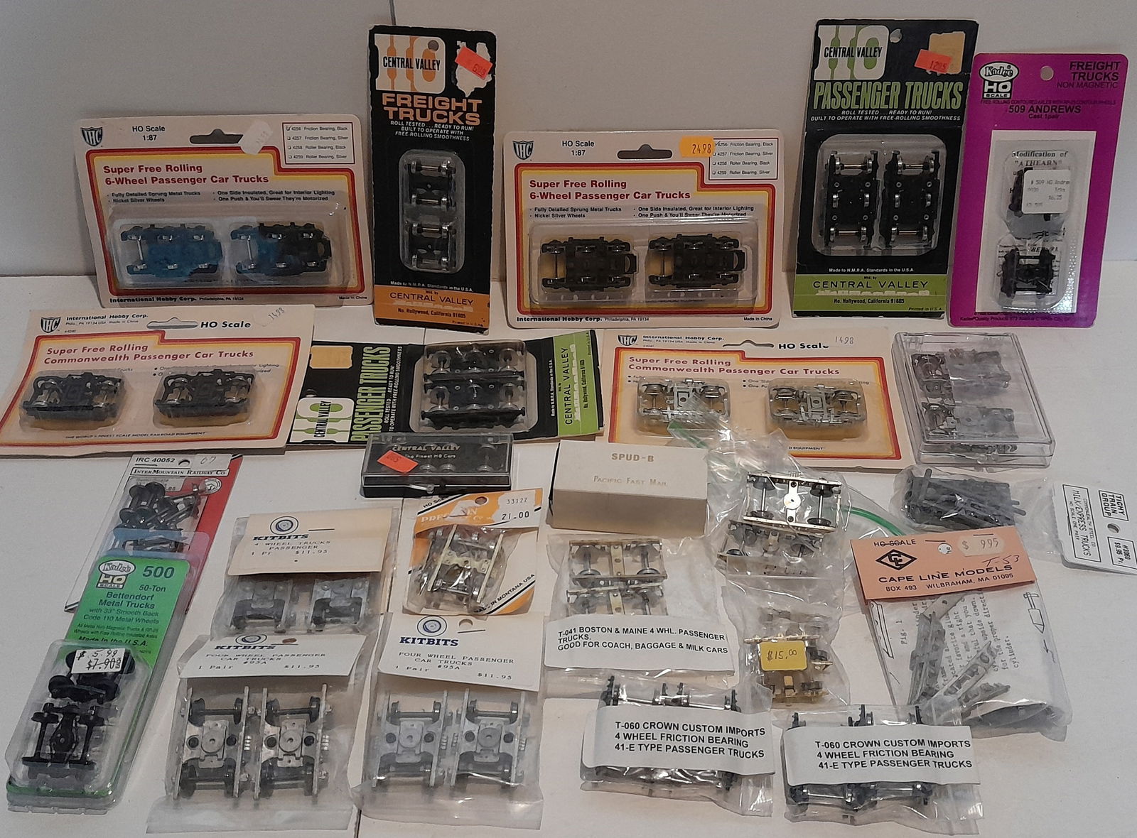 HO Scale Trucks: Passenger & Freight, some Brass (1 of 3)