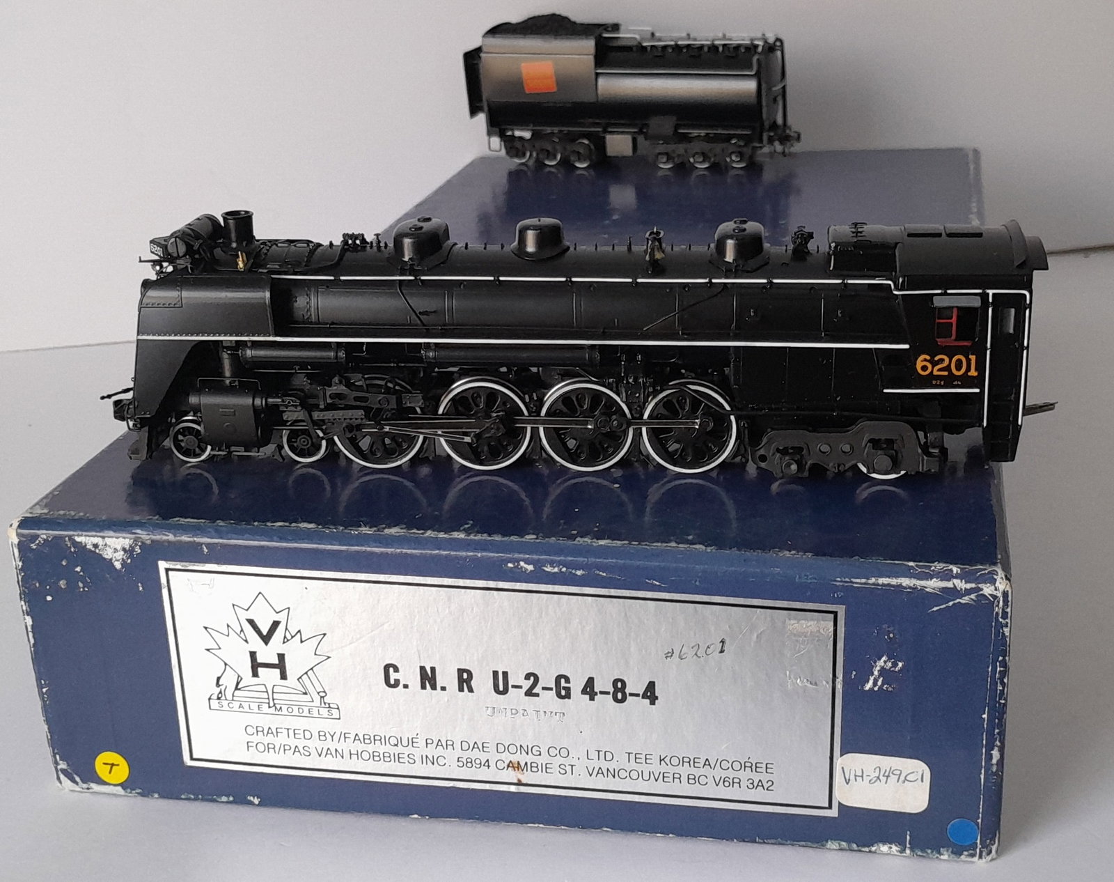 HO Brass - Van / Sam. CNR U-2-G Locomotive 4-8-4 #6201 (1 of 10)