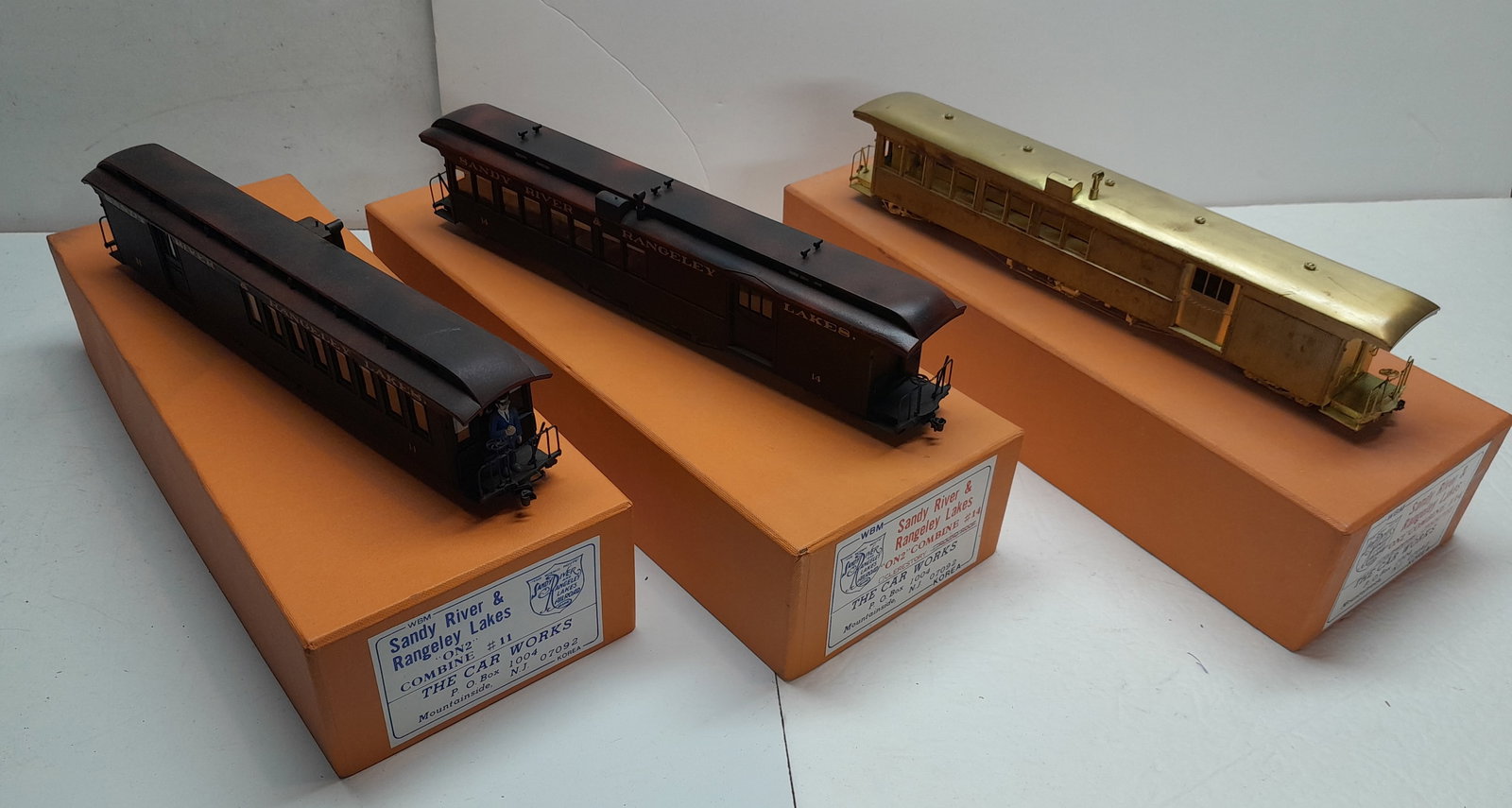 On2 Brass - Car Works Sandy River Combines (3) 2 painted (1 of 3)