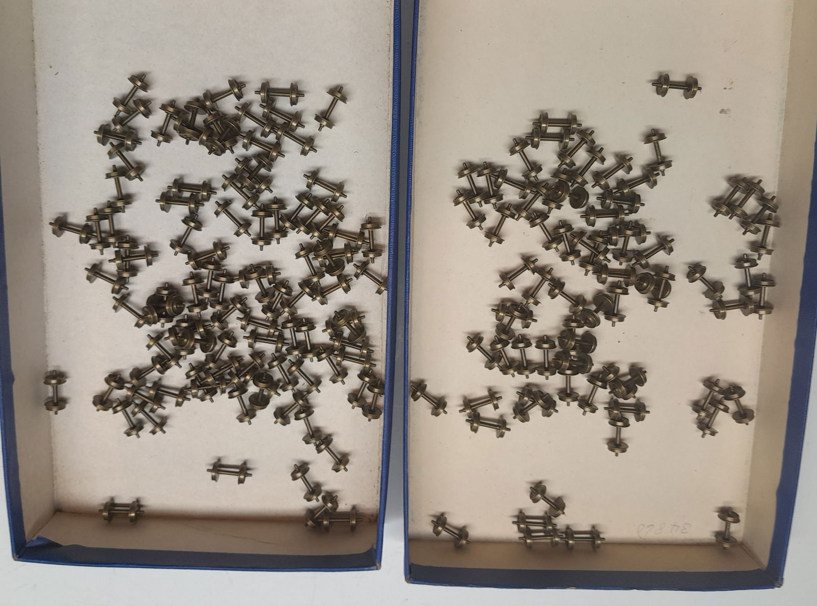 On2 NWSL Wheelsets 18" diameter 37850-4 (1 of 3)