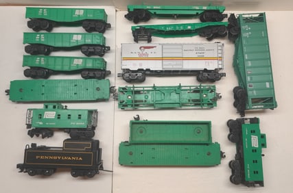 Lionel Loose Penn Central Freight Cars