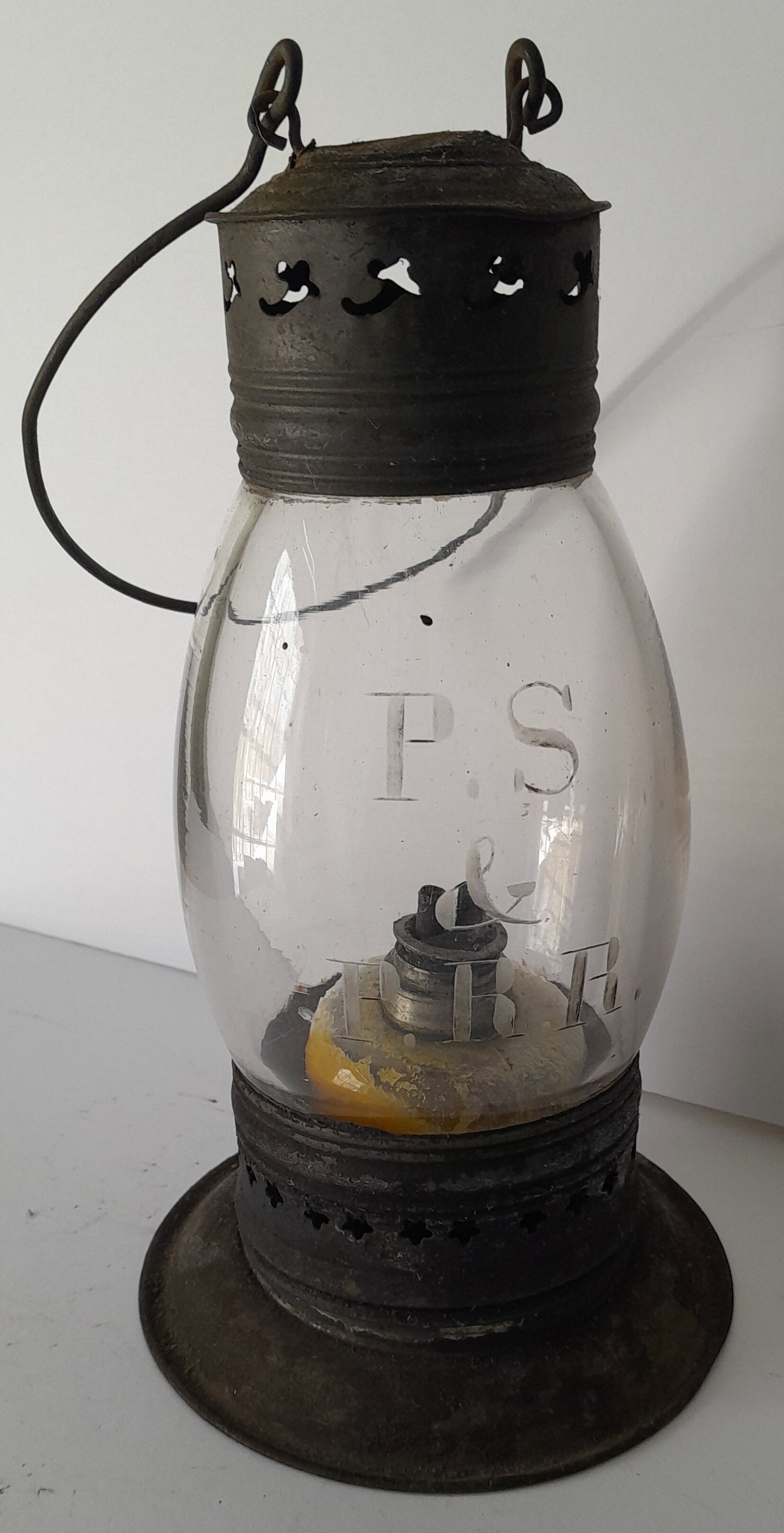 PS&P RR NEGCo Fixed Globe Lantern: An 1854 patent New England Glass Company fixed globe lantern with the oldest top (bail through the very top, not under it). Very heavy glass that is wheel cut with PS&PRR cut in standard NEGCo style l