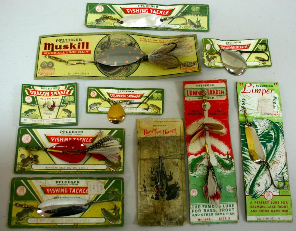 Early Spinning fishing Lures: Ten Pflueger Spinning Type fishing Lures, All in original Packaging. Luminous Tandem fishing lure, #1998, Limper #7730 fishing lure, Muskill #2464 fishing lure, Rainbow Pearl Wobbler #921 fishing lure