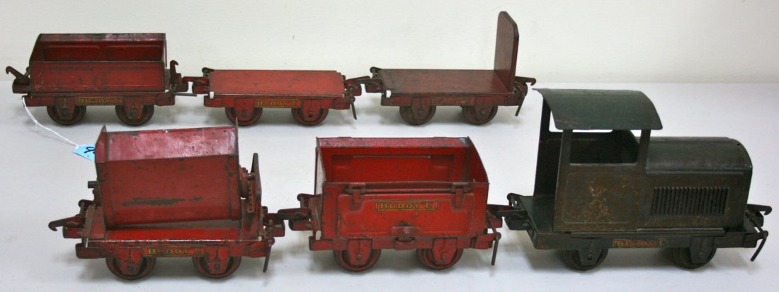 Buddy L toy Railroad/Train set: Six Piece Buddy L pressed steel, toy Train, railroad, Engine 6.25"hx8.25"l