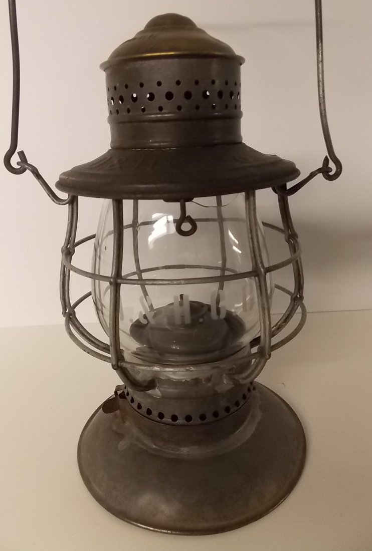Delaware & Hudson Canal Co Brasstop Lantern (1 of 8)