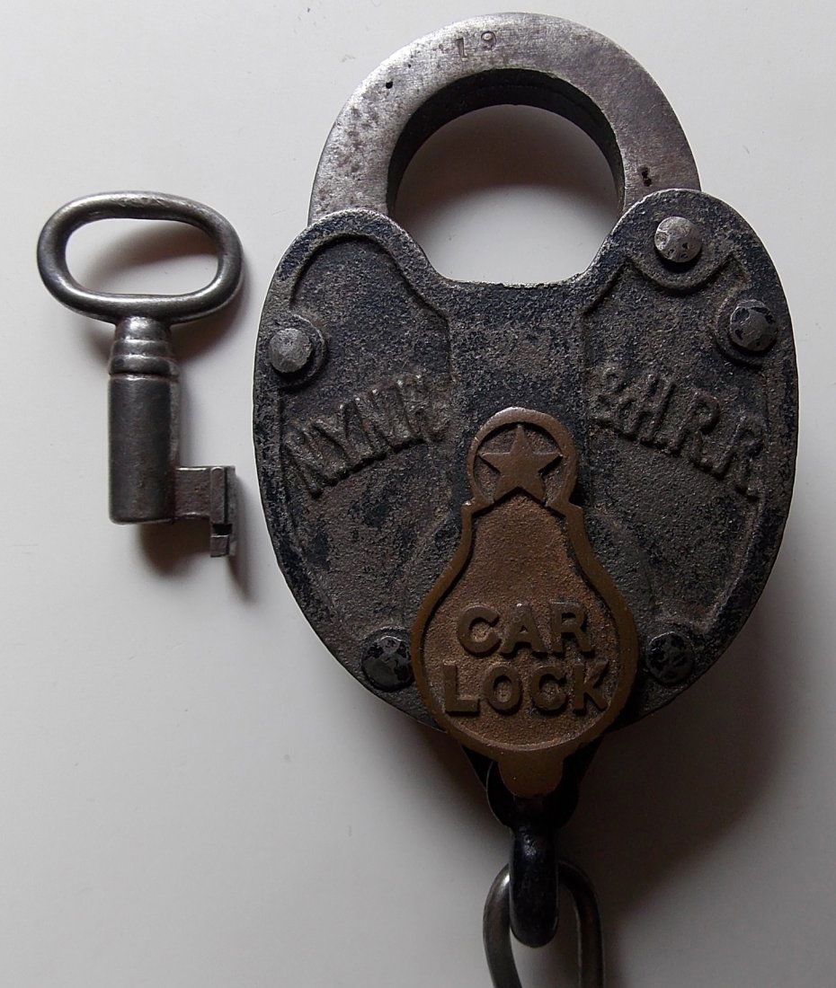 New Haven CAR Lock Steel Cast Dust Cover & Key (1 of 4)