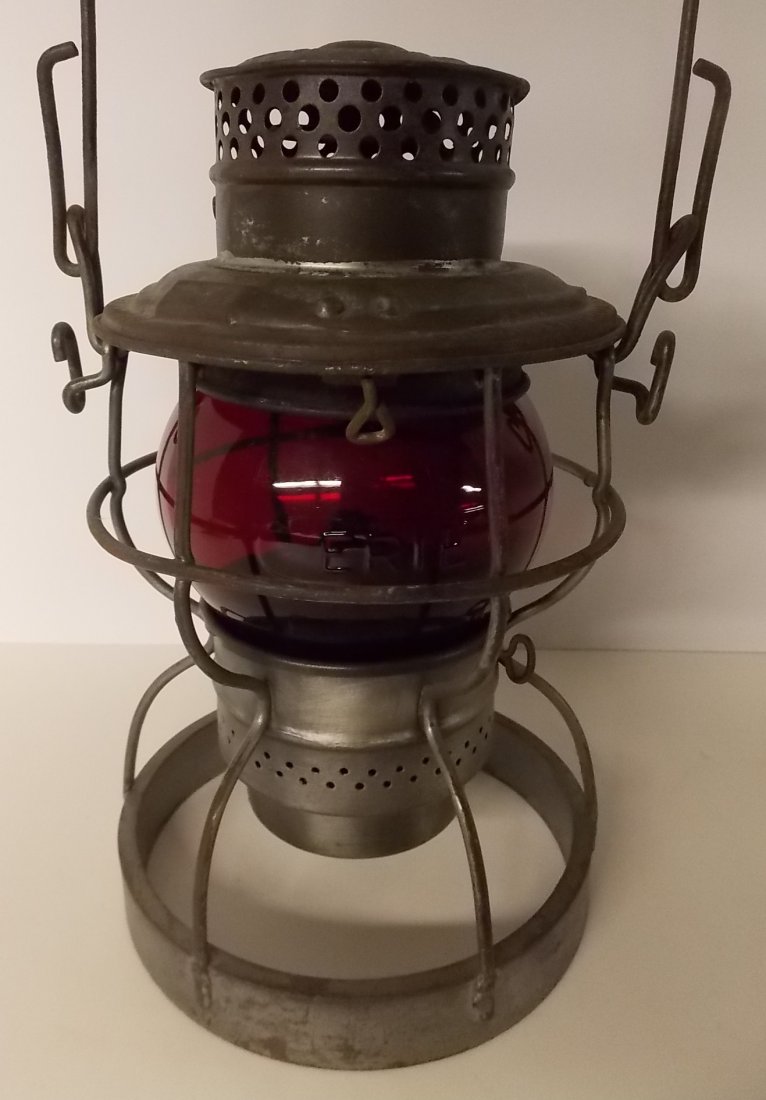 Erie Railroad Weight Base Lantern Red Cast Globe (1 of 7)