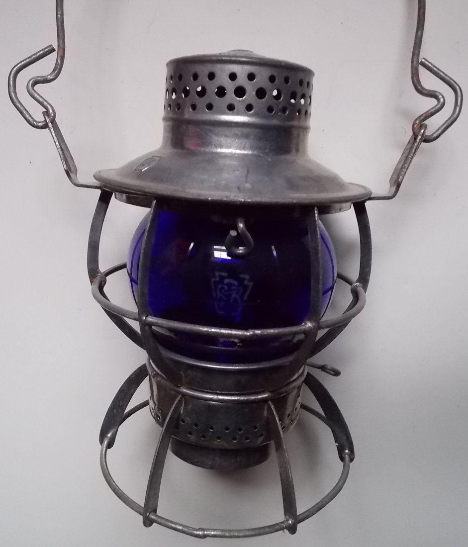 Pennsylvania Railroad Dressel Lantern Blue Globe (1 of 4)