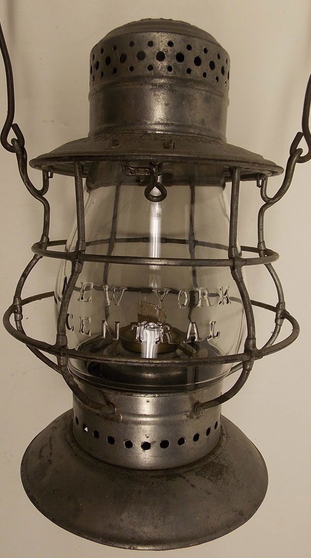 New York Central Dietz #6 Bellbottom Lantern (1 of 6)