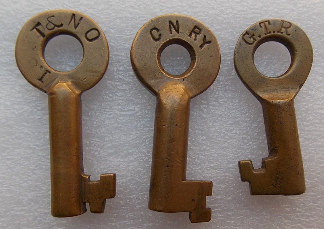 3 Canadian Keys T&NO, Can Northern, GTR: A nice Canadian grouping of keys. The key Lock & Lantern diagrams confirm the T&NO to be Temiskaming & Northern Ontario on Page 506 C2 R1 (2) Canadian Northern Railway this is not the Canadian Nationa