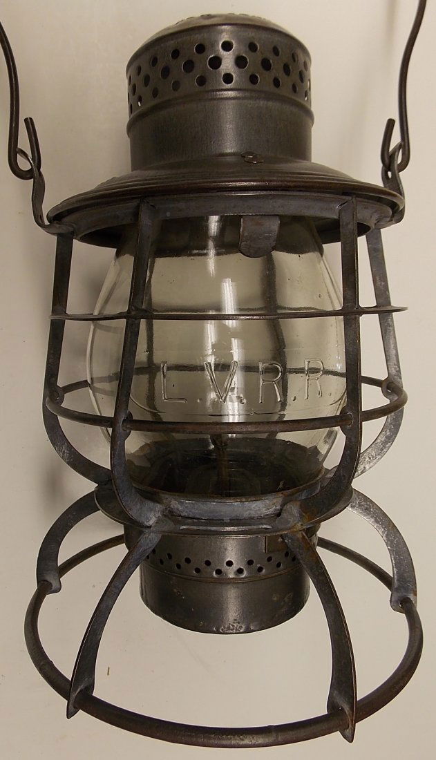 Lehigh Valley Railroad Lantern Clear Globe (1 of 6)