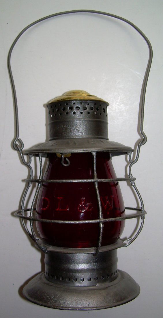 DL&W Railroad Brasstop Bellbottom Lantern Red Cast (1 of 7)