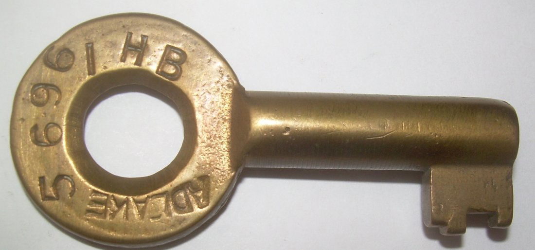 Indiana Harbor Belt "Reward" Key (1 of 2)