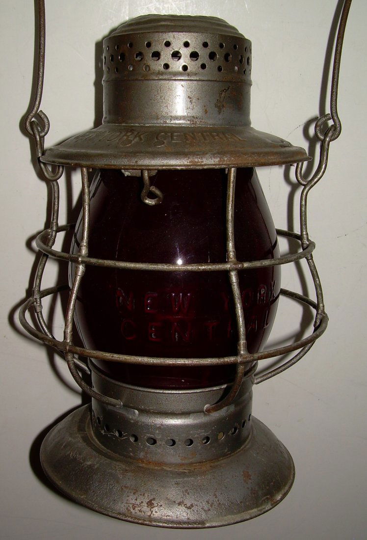 New York Central Bellbottom Lantern Red Cast Globe (1 of 6)
