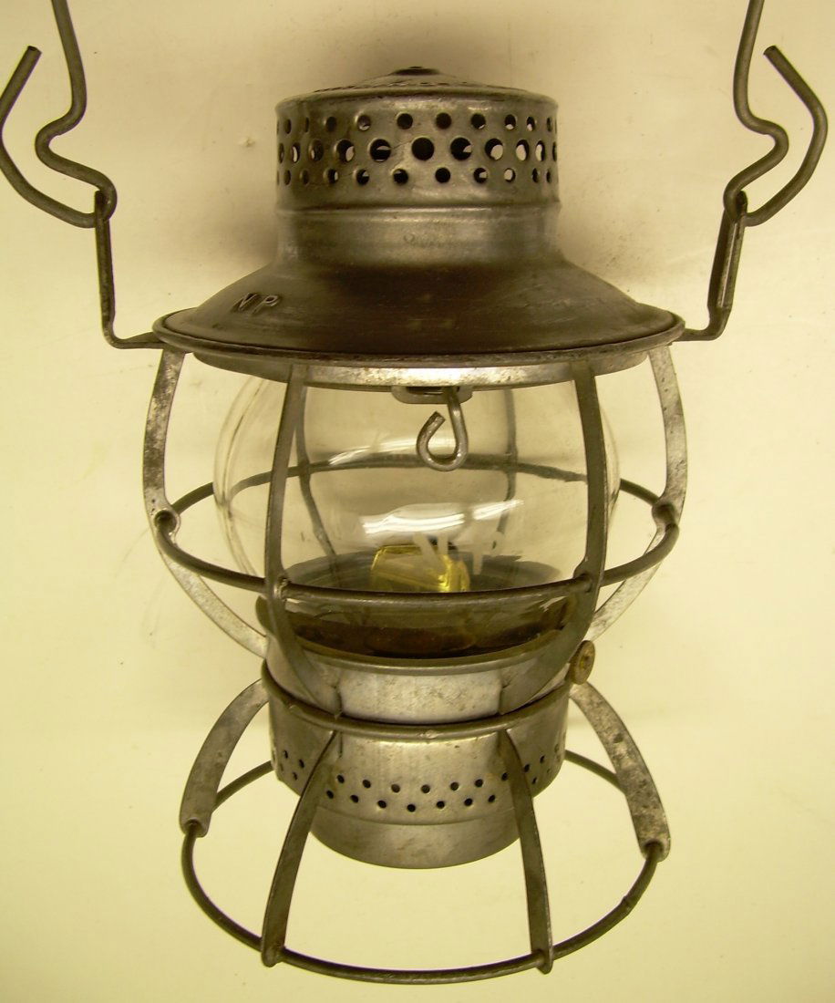 Northern Pacific Railway Lantern Etched Globe (1 of 6)