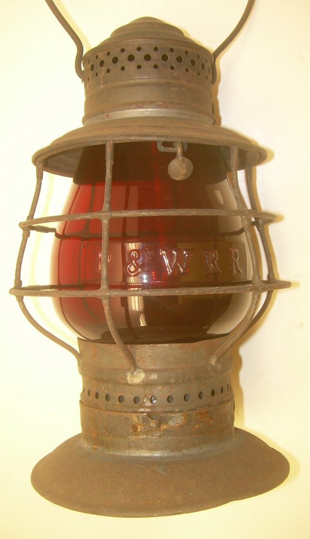 P & W RR Red Cast Flashed Globe BTBB Frame Lantern (1 of 8)