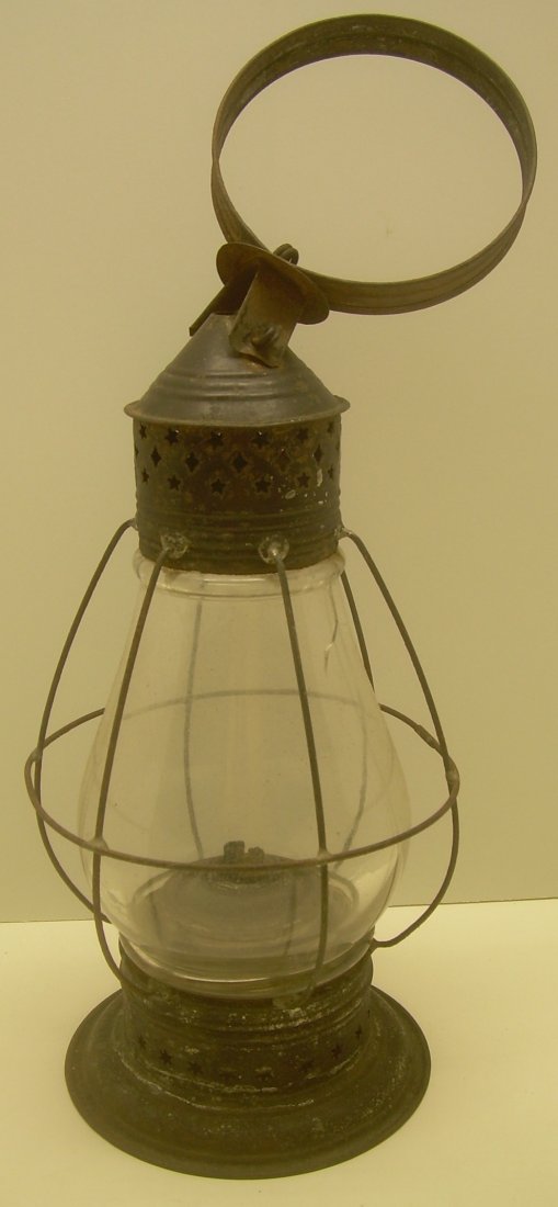 Fixed Globe Lantern with Vertical Wires - crack (1 of 5)