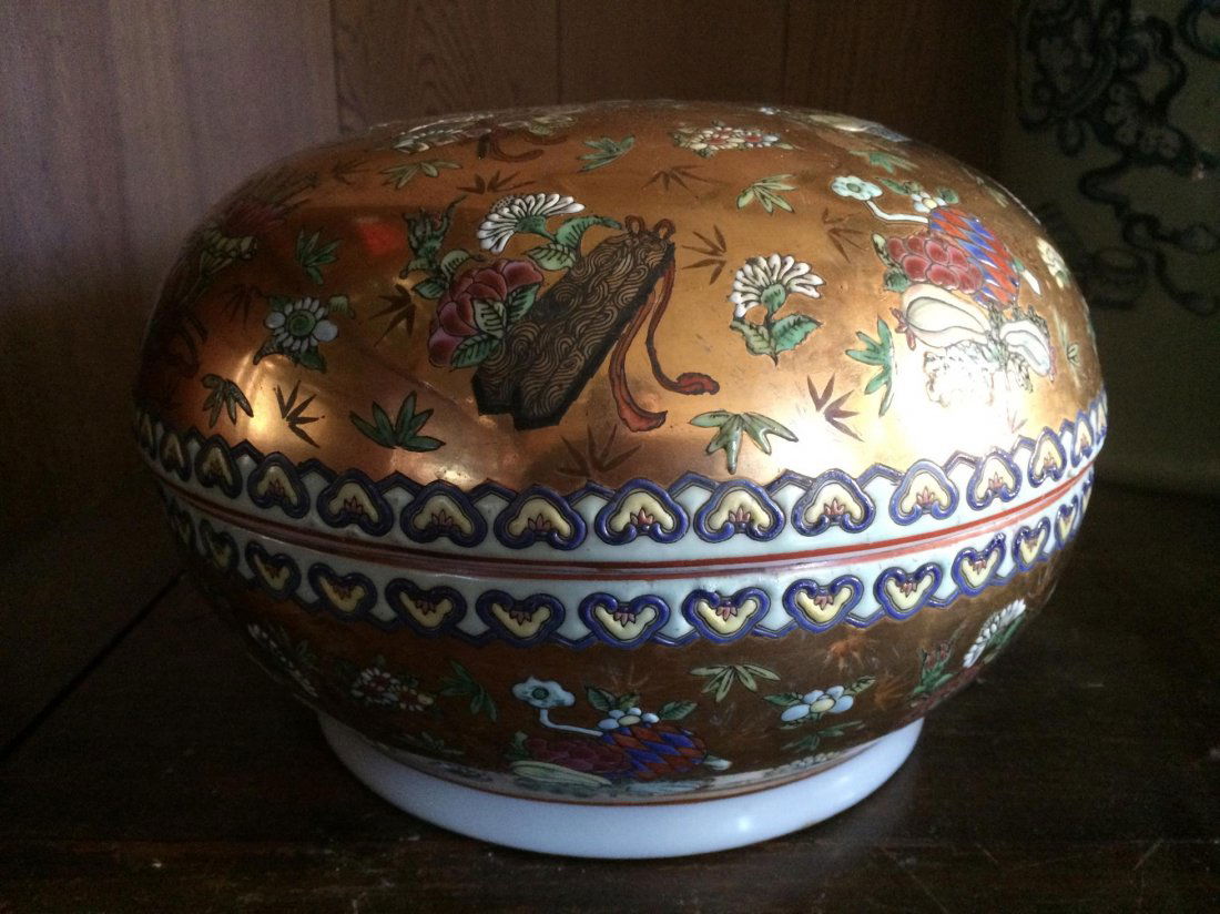 antique chinese porcelain pot vase (1 of 4)