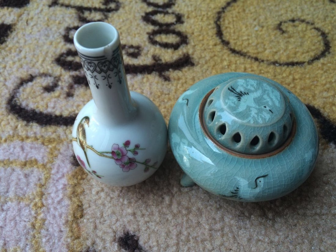 2 piece porcelain vase and incense burner: 2 piece porcelain vase and incense burner