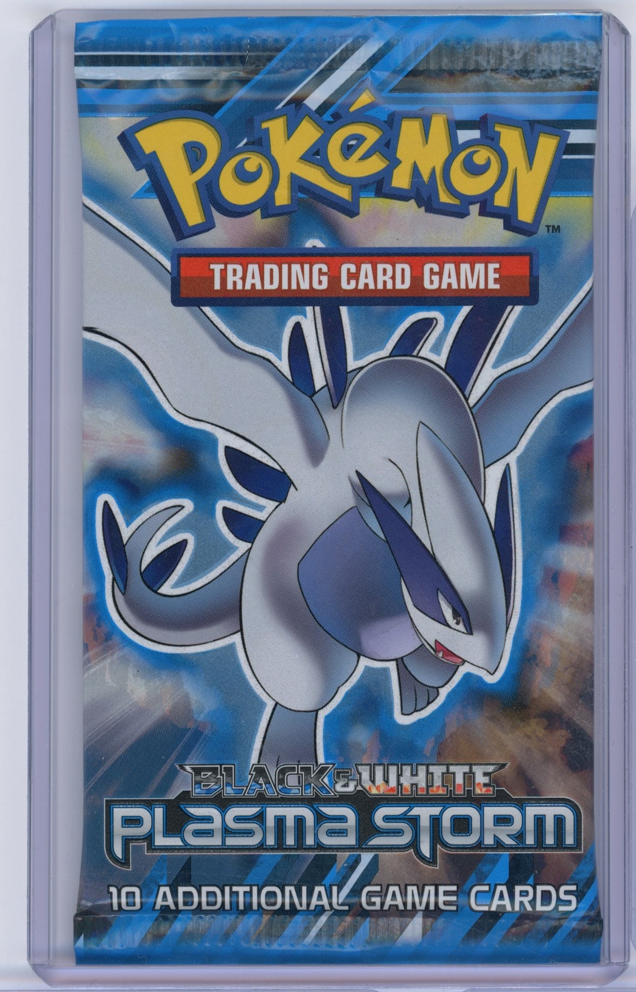 Black & White Plasma Storm Sealed Booster Pack - Lugia Artwork: A Black & White Plasma Storm Sealed Booster Pack, factory sealed and in excellent condition.This pack features the Lugia Artwork.