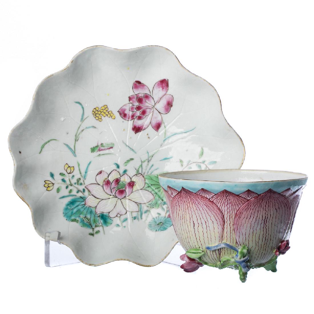 Chinese Porcelain 'Lotus flower' Teacup em Saucer, (1 of 1)