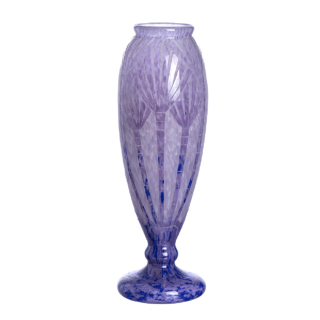 CHARLES SCHNEIDER / LE VERRE FRANCAIS - Cameo glass: France, Art Deco, designed and produced by Charles Schneider (1918-1932), multicolour glass paste, Cameo-styled decoration stylized in acid with plant motifs, signed Charder. Dim.: 31.5 cm.