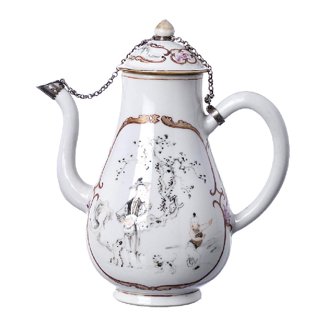 Coffee pot with figures in Chinese porcelain, Qianlong (1 of 1)
