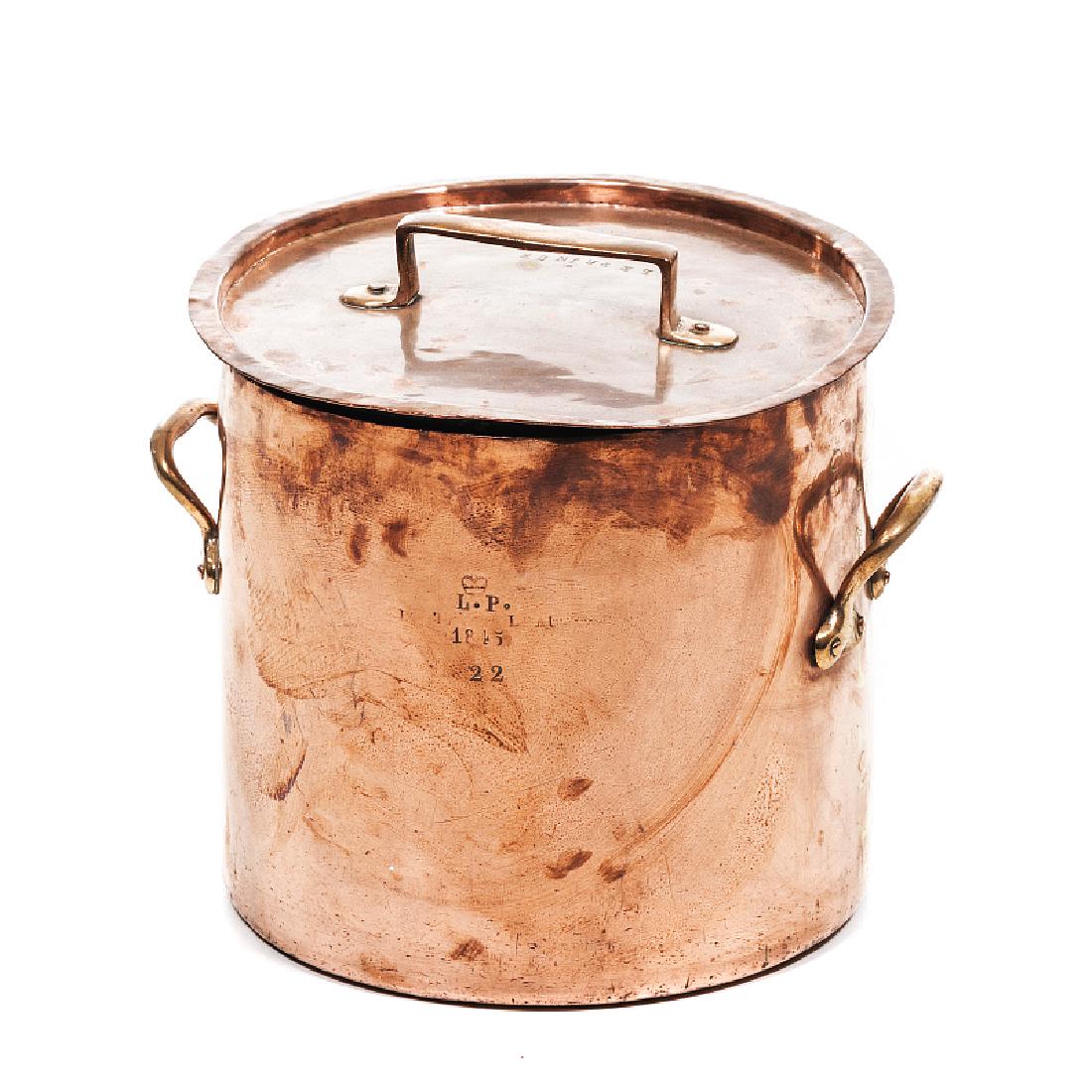 Armorial Le Prince pot in copper (1 of 1)