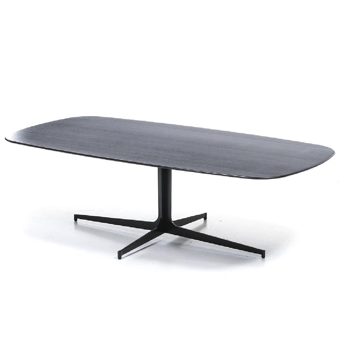 RODOLFO DORDONI (b. 1954) - MINOTTI - Clyfford Side: Italy, a sofa support table in lacquered wood and lacquered metal, marked Minotti. Dim.: 41.5x140x70 cm.