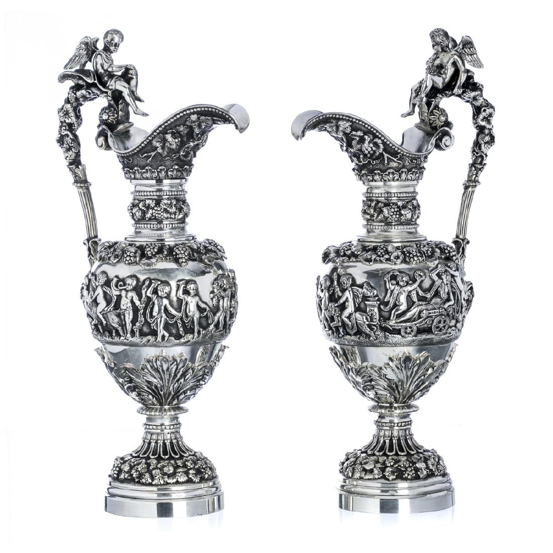 Pair of Italian amphoras (1 of 1)