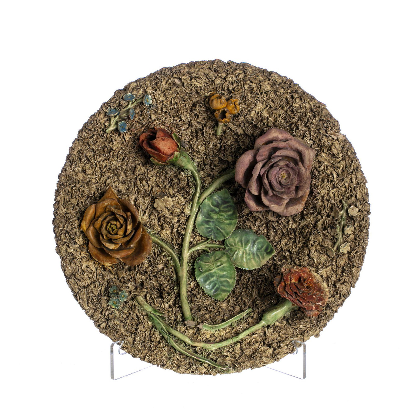 19th Portuguese Palissy Rose plate: Faience of Caldas, manufacture of Jose A. Cunha, 19th century, polychrome and raised decoration, representing roses among moss. Small flaws. Dim .: 27cm.