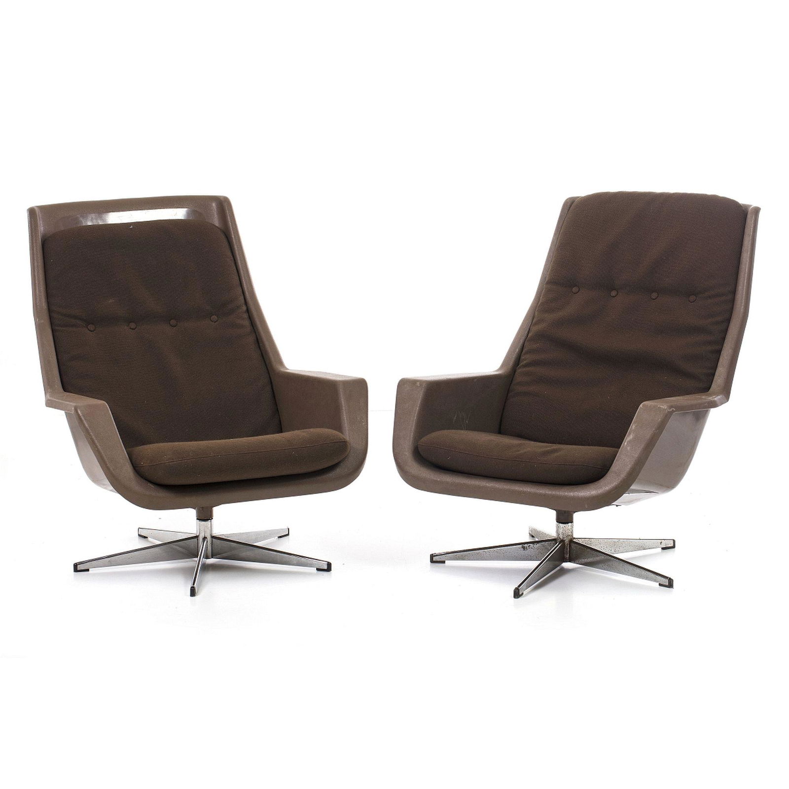 ROBIN DAY (1915-2010) - Pair of Easy Chairs: England, c.1960, pair of armchairs in fiberglass, chromed metal foot, fabric upholstery. Marked. Signs of use. Dim.:91x73x86cm.