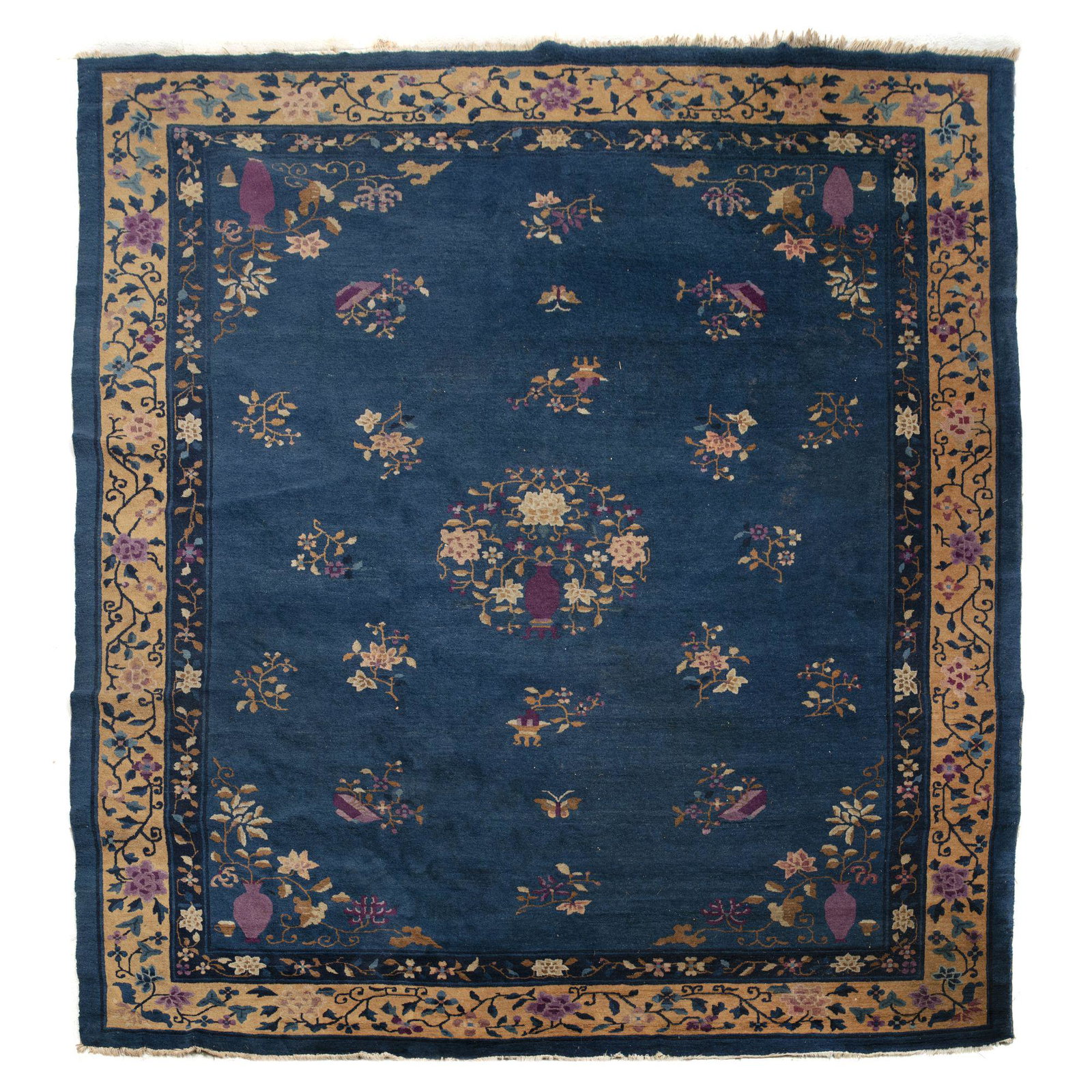 Large chinese carpet (1 of 1)