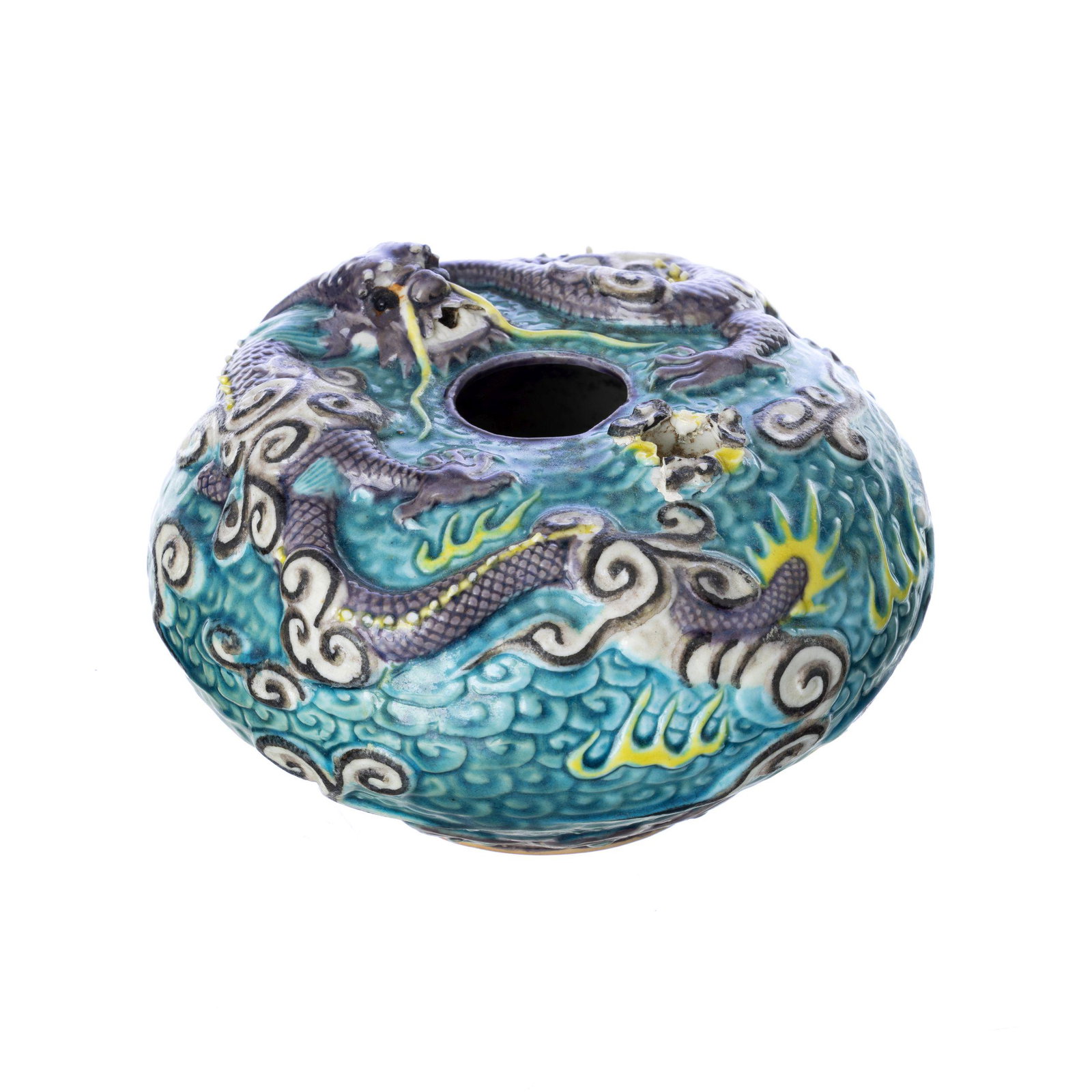 Chinese porcelain 'dragon' brushwasher (1 of 1)