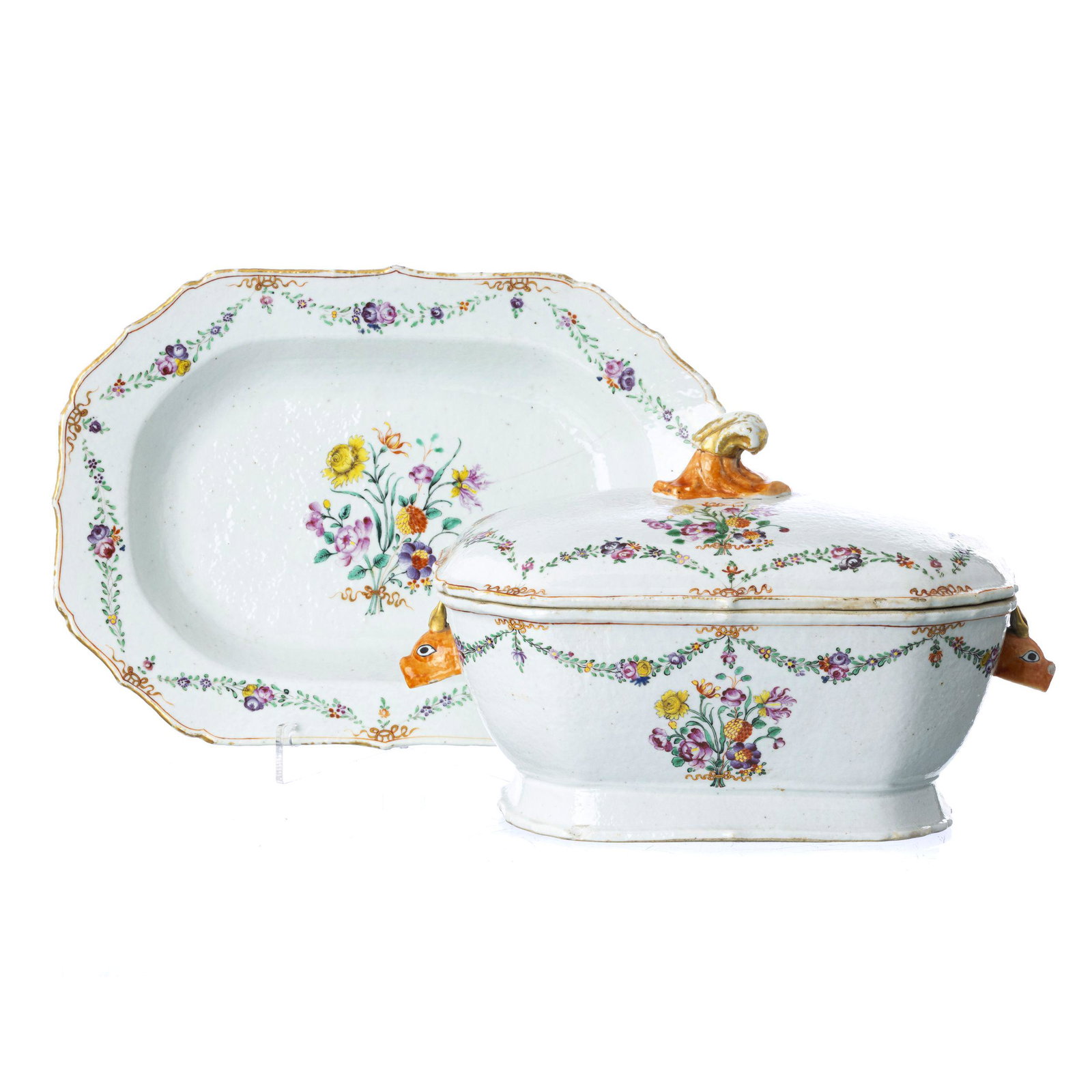 Tureen with platter in chinese porcelain, Qianlong (1 of 1)