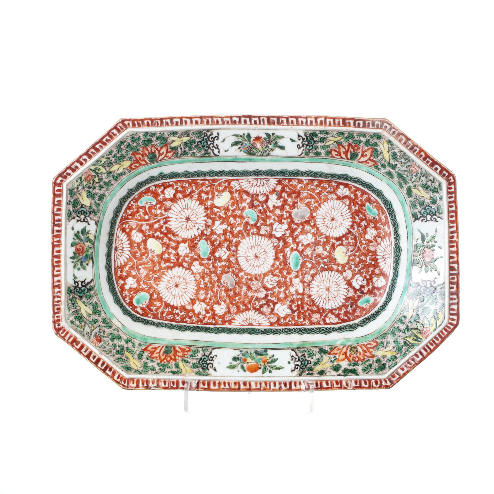 Chinese porcelain 'chrysanthemum' octagonal Platter, Kangxi (1 of 1)