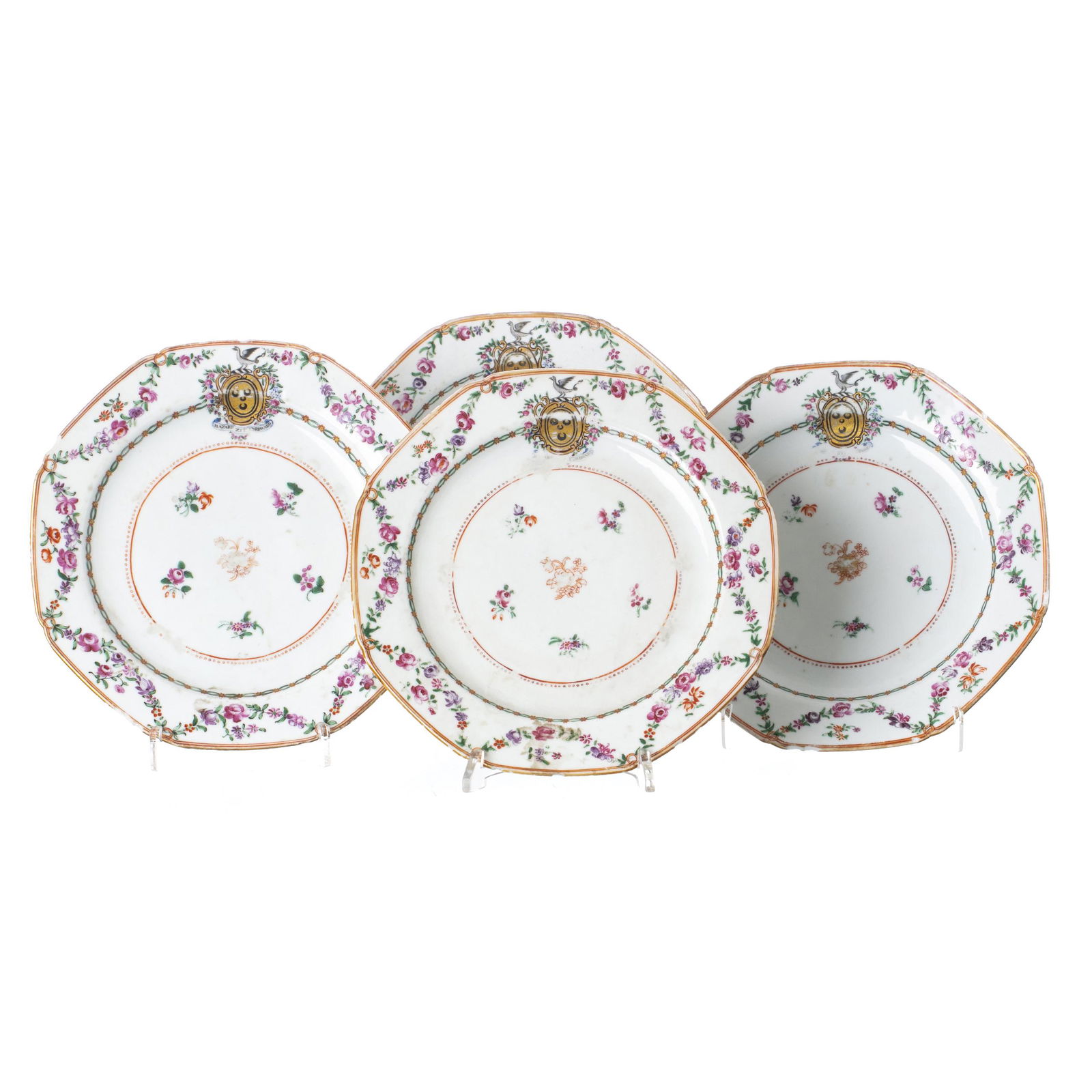 Four Armorial plates in Chinese porcelain, Qianlong (1 of 1)