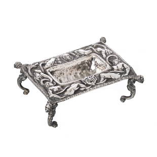 Spanish Colonial Silver figural salt cellar: Spanish colonial silver, 19th century, chased relief decoration representing God and the Devil and the souls in purgatory, resting on newt legs. Marked and contrasted. Signs of use. Approx weight: 364