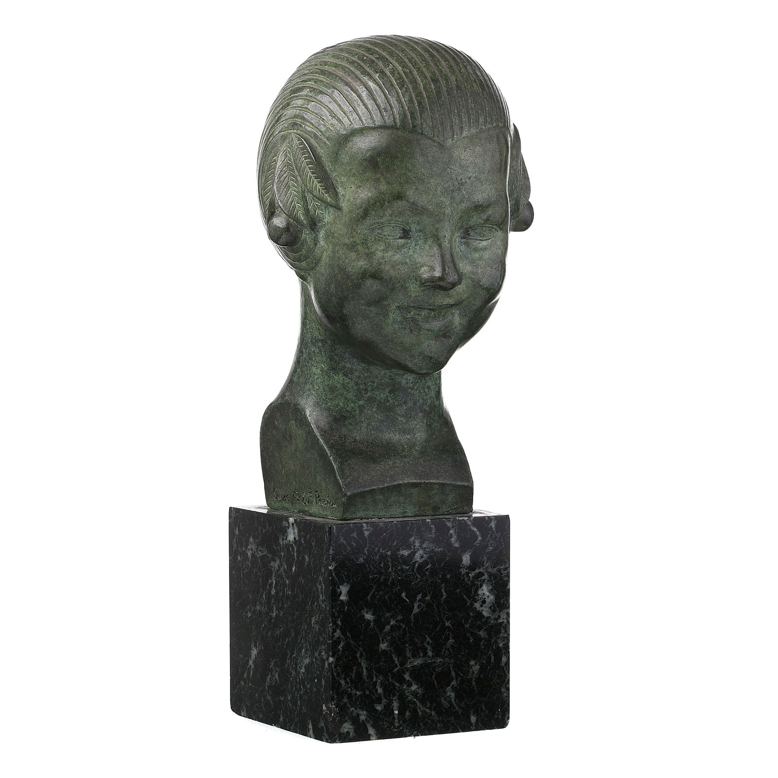 GASTON DE HERBEMONT (1883-?) - 'Bust of Girl with cherries': Sculpture in bronze with green patina of a female bust on a marble pedestal. Signed and marked 'Susse Frs Ed.on, Paris' (Susse Freres editions). Dim.: 21cm. Total: 30cm