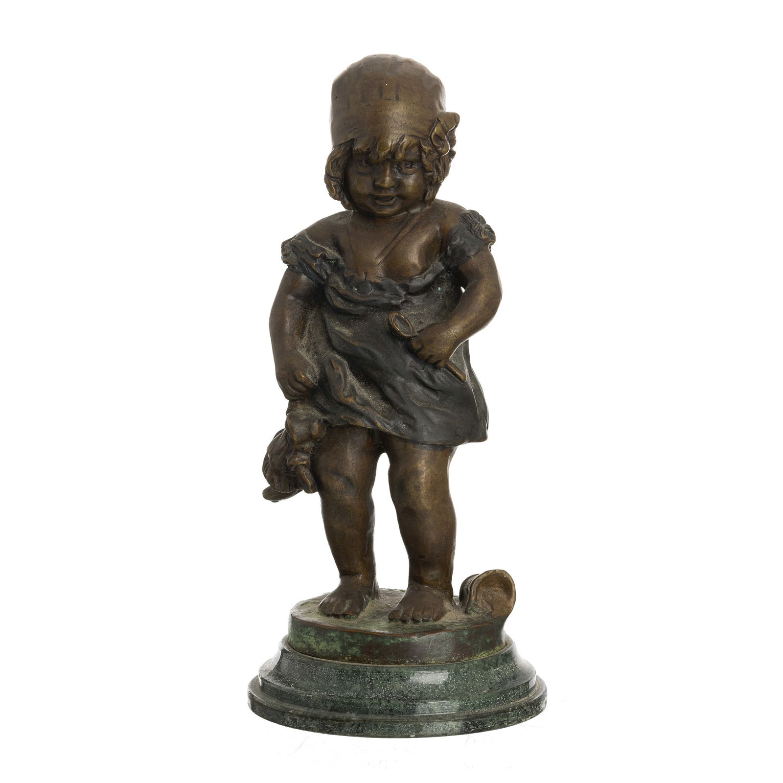 JUAN CLARA AYATS (1875-1958) - Bronze sculpture of a child: Spain, child with doll sculpture in patinated bronze, marble base. Signed 'Juan Clara'. Signs of wear. Dim.: 22 cm