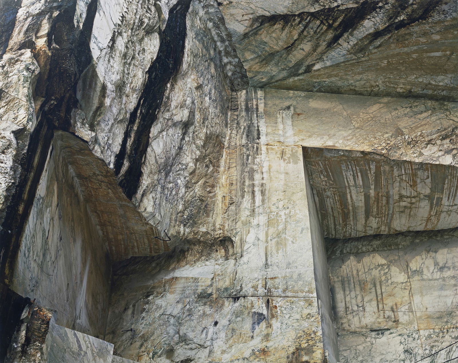 EDWARD BURTYNSKY (b.1955) - Carrara Marble Quarries #21: Photograph, Carrara, Italy 1993, numbered chromogenic digital print, 3/10, signed and dated 2006 on the back. Dim.:68x86cm.